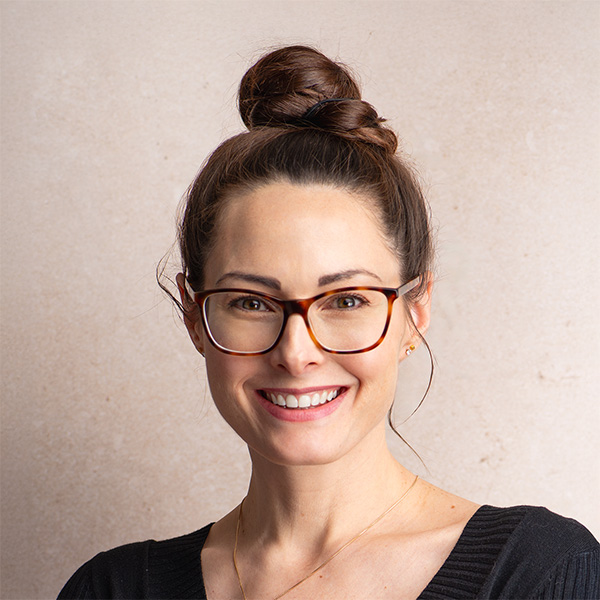 Mel Discepola portrait, Sage & Parsley creator and recipe developer